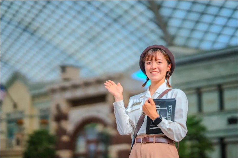 Universal Studios Japan VIP Experience Tour private guide with guests inside the park